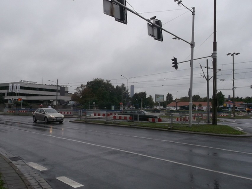 Nowe przejście dla pieszych na ul. Legnickiej ( ZDJĘCIA)