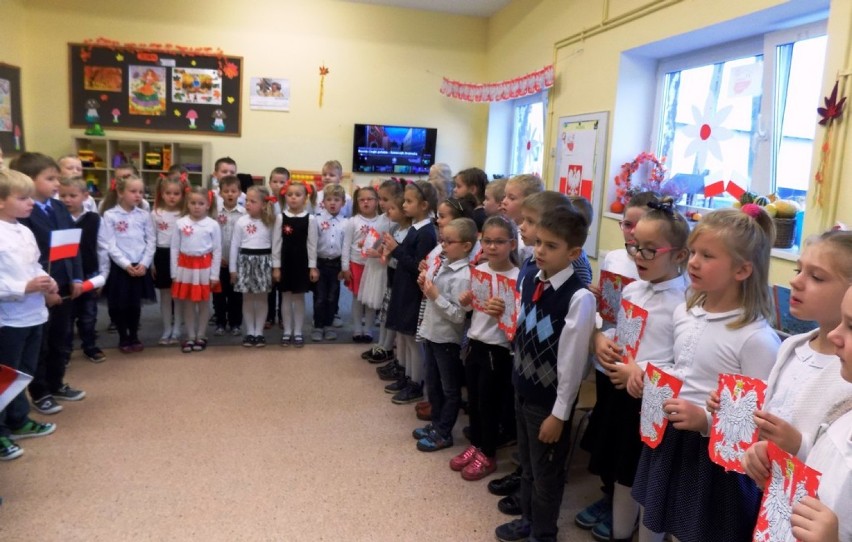 Szkoła Podstawowa Perzyny. 100. rocznica odzyskania niepodległości przez Polskę - Rekord dla Niepodległej