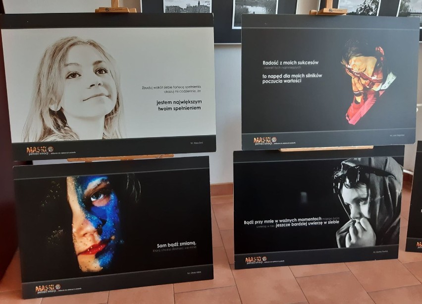 Wystawę "Maski pamięci emocji" możemy oglądać w Wąbrzeskim...
