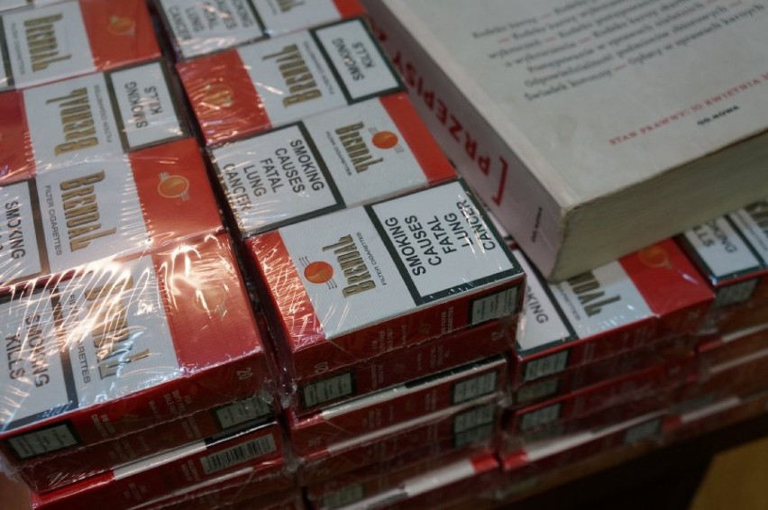 Sosnowiec: miał 250 paczek nielegalnych papierosów