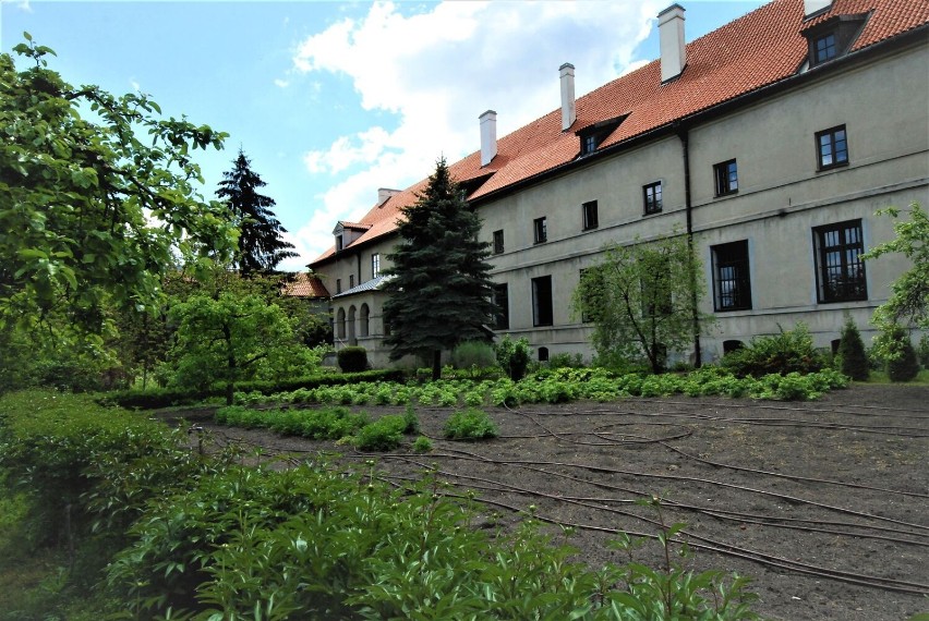 Teren klasztoru Sióstr Wizytek trafił do rejestru zabytków. Wyjątkowa zabudowa z XVII w. 