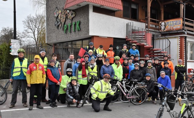 Klub Turystyki Rowerowej "Goplanie" zaprosił cyklistów do udziału w noworocznym rajdzie rowerowym pod hasłem "Rowerem w 2023 rok"