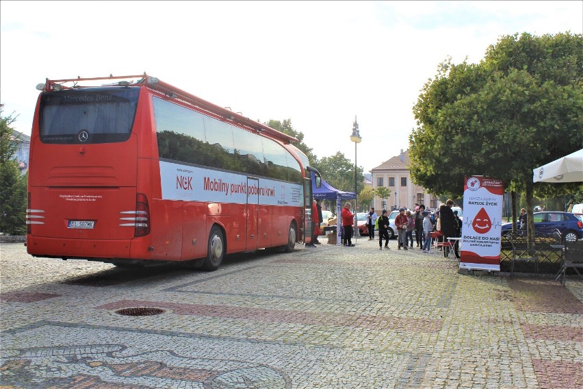 Krew oddały 24 osoby. Zebrano prawie 11 litrów