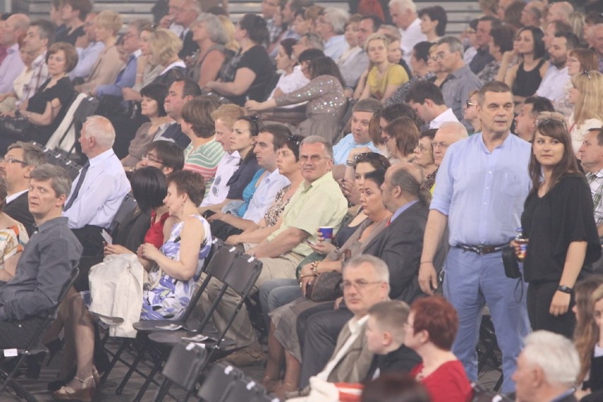 Fani na koncercie Andrea Bocelliego w Łodzi