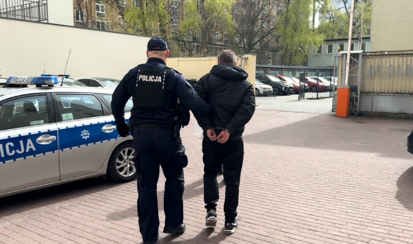 W ręce policjantów ze Śródmieścia w Warszawie wpadło dwóch...