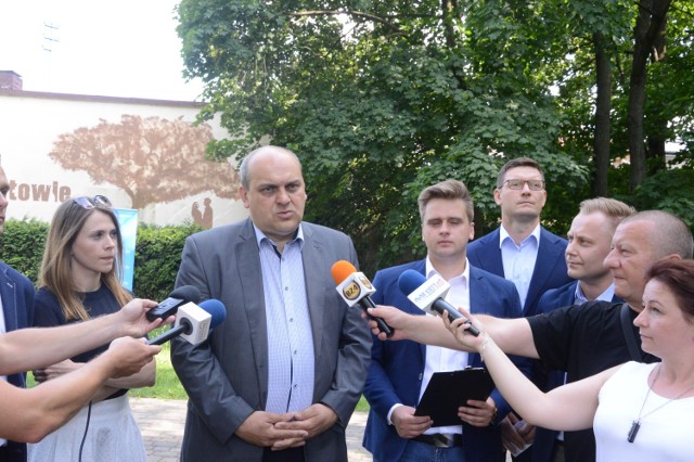 Dariusz Matyśkiewicz ogłosił swoją kandydaturę wspólnie z członkami zarządu Plusa