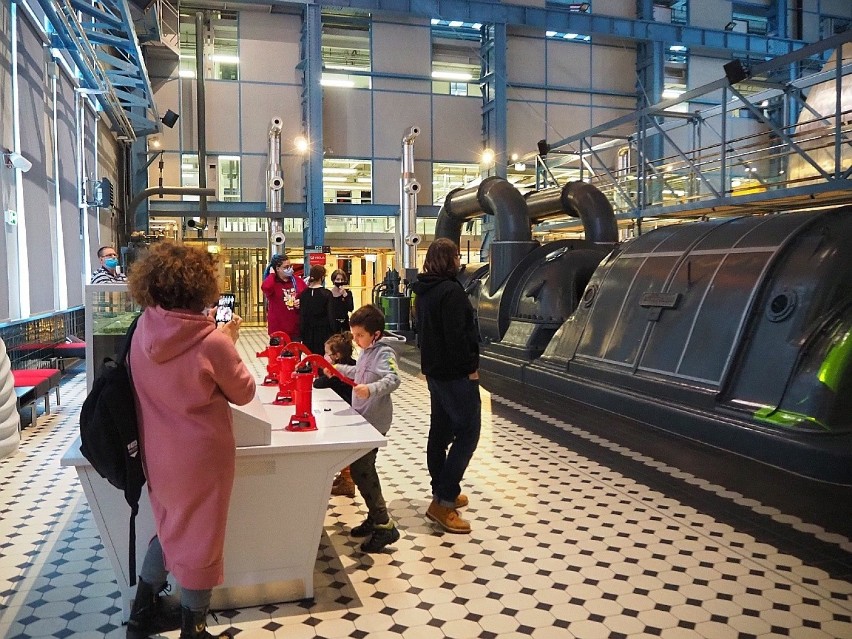 Centrum Nauki i Techniki EC1 oraz Planetarium znów otwarte. Zwiedzający przyjechali z całej Polski ZDJĘCIA