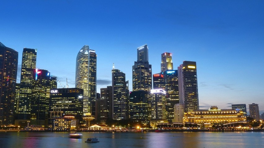 Singapur jest wyjątkowo bezpieczny i stabilny politycznie.