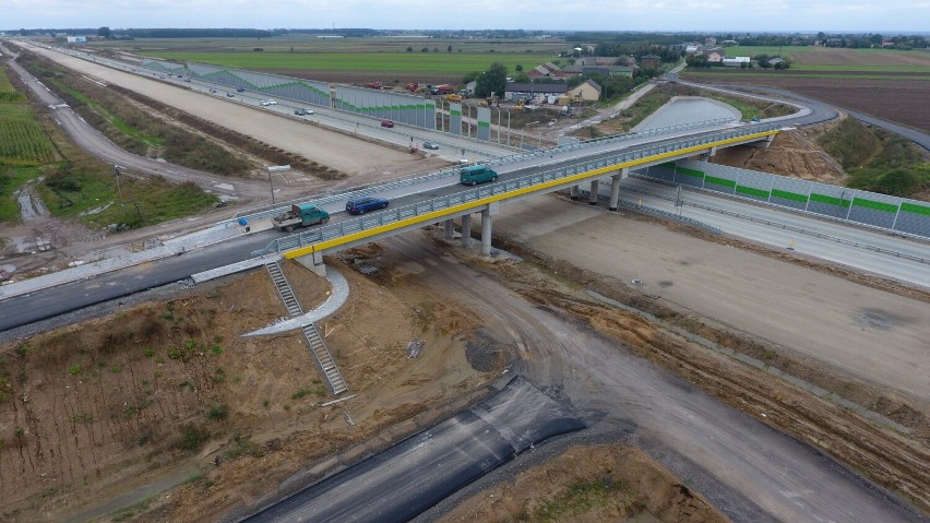 Budowa A1 w Łódzkiem. Znika tymczasowe rondo w Kamieńsku, kierowcy pojadą węzłem