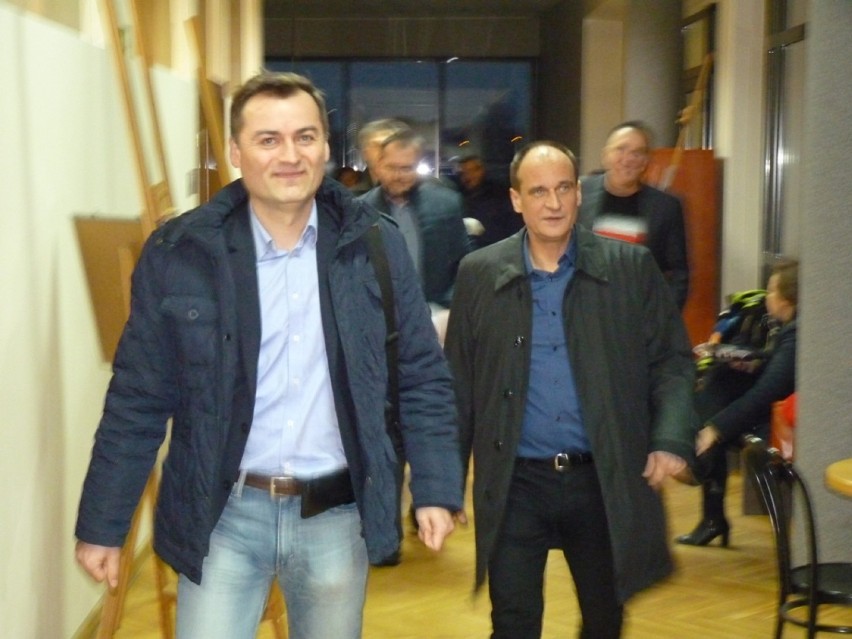 Wybory Radomsko 2016: Paweł Kukiz w Radomsku... popiera...