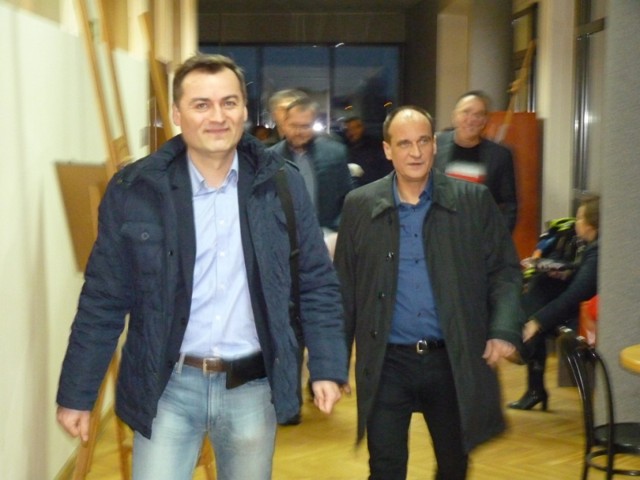 Wybory Radomsko 2016: Paweł Kukiz w Radomsku... popiera Jacka Raka