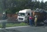 Wypadek na DK1 w Brudzowicach: Ciężarówka uderzyła w bariery. Są utrudnienia na trasie