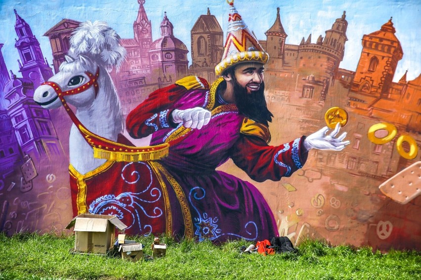 Kraków. Smok znalazł swoje miejsce na bulwarze Wołyńskim. Powstaje tam malowniczy mural [ZDJĘCIA]