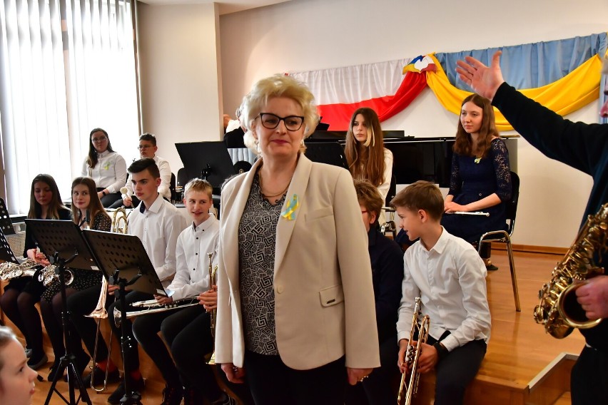 W Państwowej Szkole Muzycznej I stopnia im. Mazurka Dąbrowskiego w Kościerzynie odbył się koncert dla obywateli Ukrainy