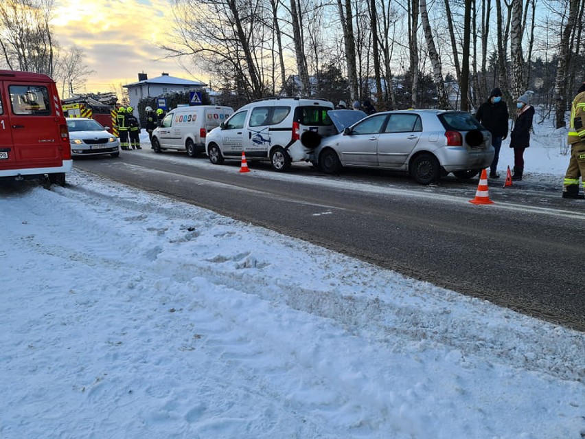 Wypadek na ulicy Lotniczej w Baninie - jedna osoba poszkodowana