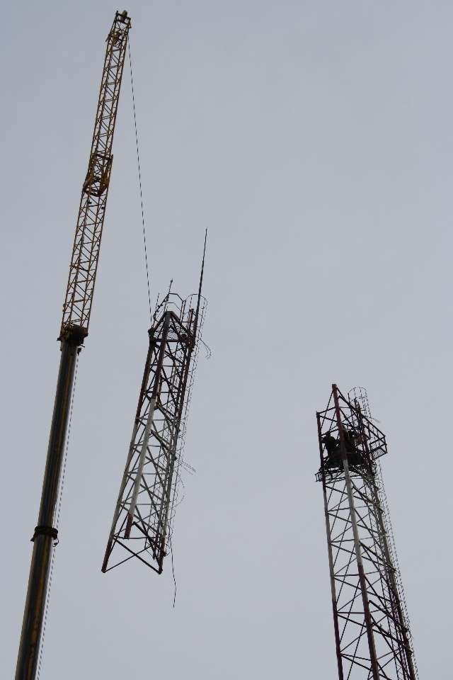 Żarki: Wieża telekomunikacyjna została zdemontowana. Już nie szpeci miasta