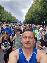 Wójt gminy Postomino wybiegał maraton w Berlinie 2023 r.. Zdjęcia