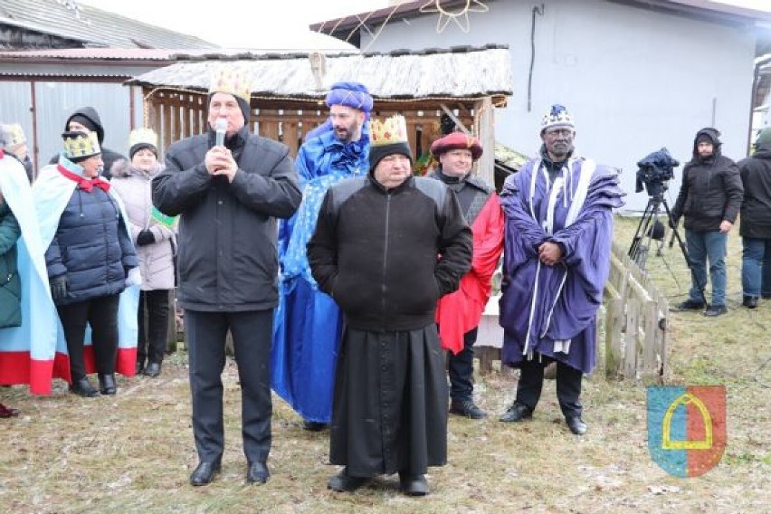 Barwny Orszak Trzech Króli ponownie przemaszeruje przez Czarnożyły