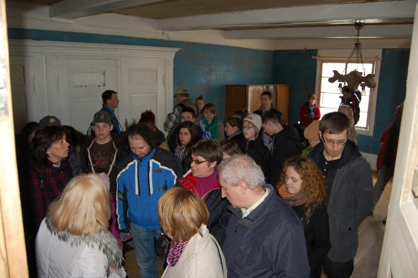 Żuławski dom podcieniowy w miejscowości Marynowy odwiedziła duża grupa mieszkańców