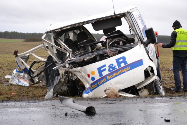 Wypadek na drodze krajowej 22 między Jaromierzem i Chrząstowem, 22.02.2016r