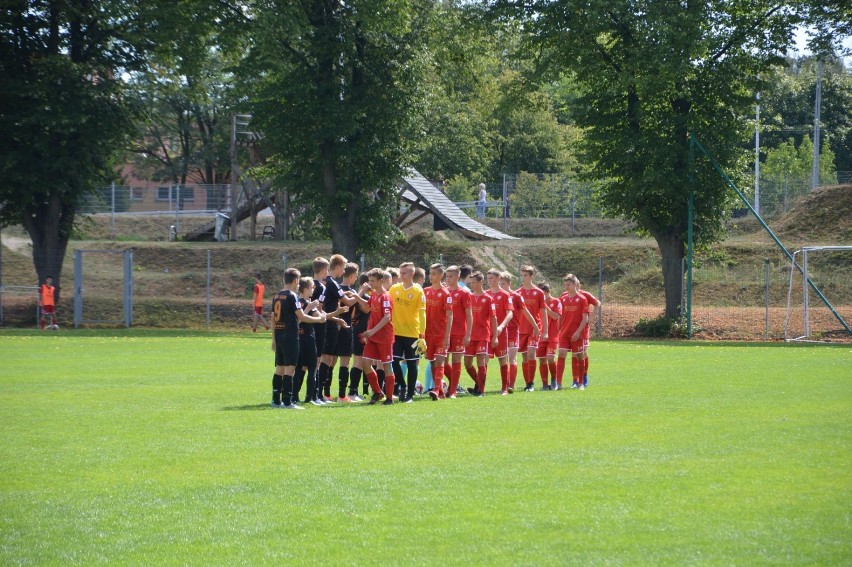 Chrobry U-15 przegrywa z FC Wrocław Academy 1:6 na start Centralnej Ligi Juniorów [ZDJĘCIA]