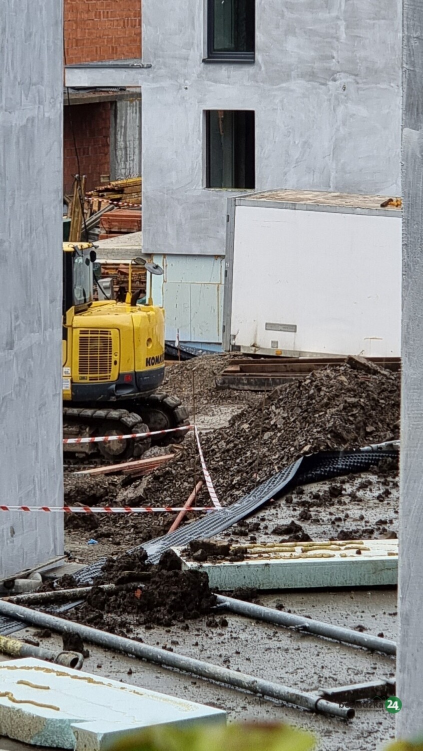 Zginął przysypany ziemią w wykopie na budowie osiedla w Bielsku-Białej. Trwa zbiórka - rodzina potrzebuje pomocy