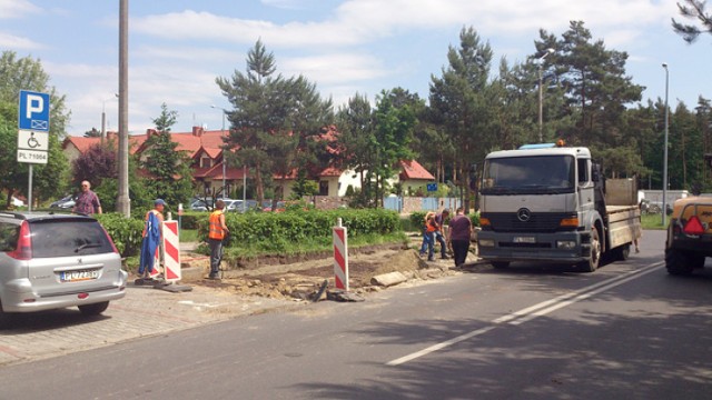 Miasto Leszno i Spółdzielnia Mieszkaniowa Przylesie wygospodarowały już 15 miejsc parkingowych na osiedlach.