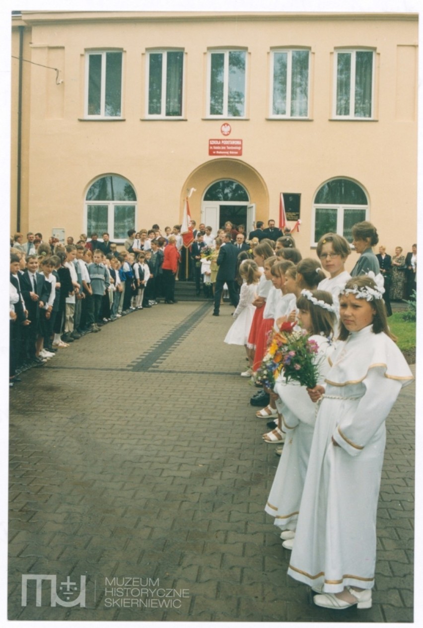 Skierniewice 20 lat temu na fotografiach z kroniki parafii św. Stanisława