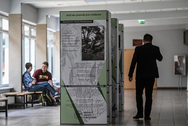 Wystawa „Jedynie prawda jest ciekawa. Dziedzictwo Józefa Mackiewicza” na Uniwersytecie Gdańskim