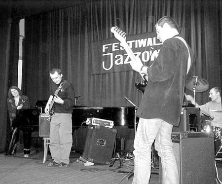 Jemmaja zagrała z Krystyną Prońko nie tylko w studiu, ale również na I Festiwalu Jazzowym, który niedawno odbył się w Sieradzu. Artystka bacznie wsłuchiwała się w muzykę zespołu