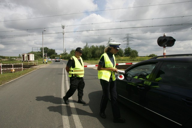 Policjanci z Tucholi i Bydgoszczy wspólnie czuwali nad bezpieczeństwem na drogach powiatu. Podobne akcje planowane są w przyszłości.