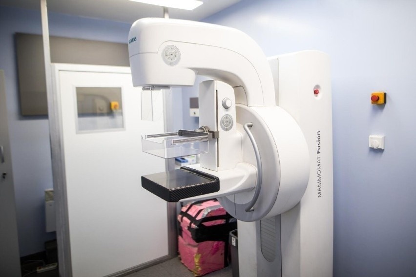 Bezpłatną mammografię można wykonać w mammobusie lub w...