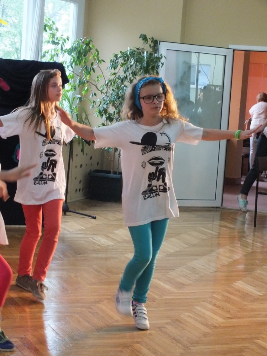 Parada taneczna młodych tancerzy w Kraśniku