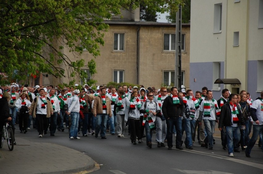 Kibice przed meczem Legia Warszawa - Lech Poznań