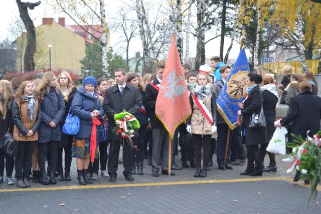 Obchody 97. rocznicy odzyskania niepodległości przez Polskę pod Dębem Wolności i Obeliskiem Legionistów