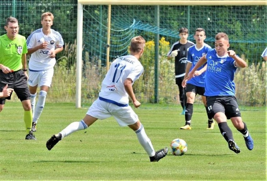 Na inaugurację CLJ U17 Karpaty Krosno rozgromiły na...