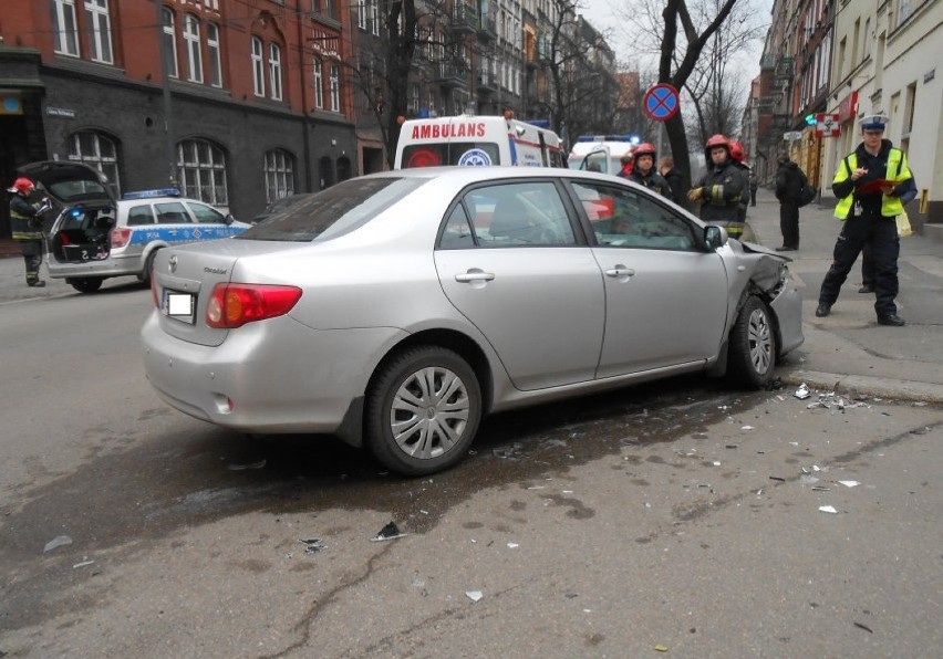 Bytom : Dwa wypadki w centrum miasta. Policja bada okoliczności