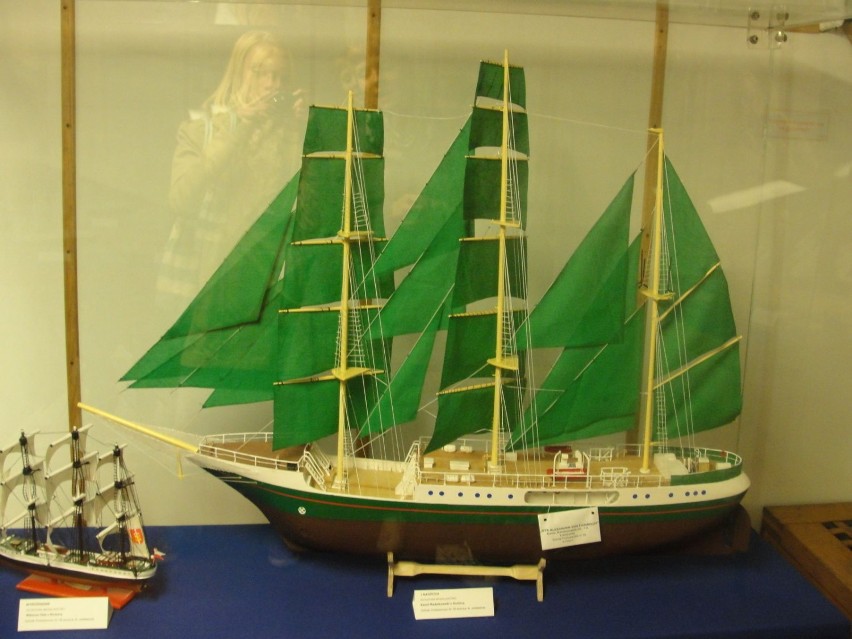 Statek wykonany przez ucznia szkoły podstawowej