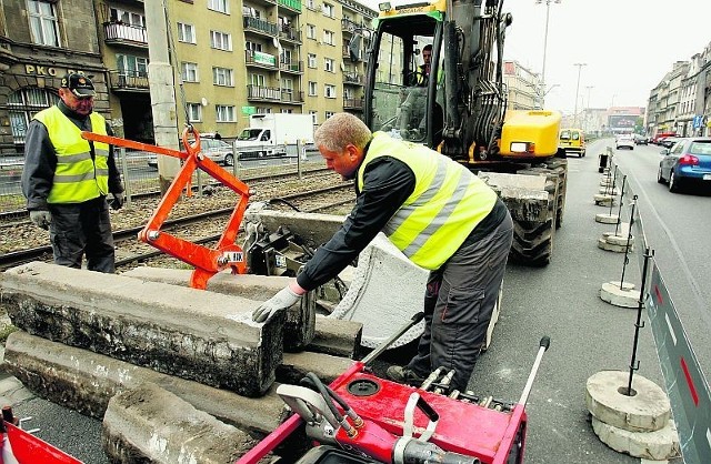 Kierowcy denerwują się, gdy nie widzą robotników