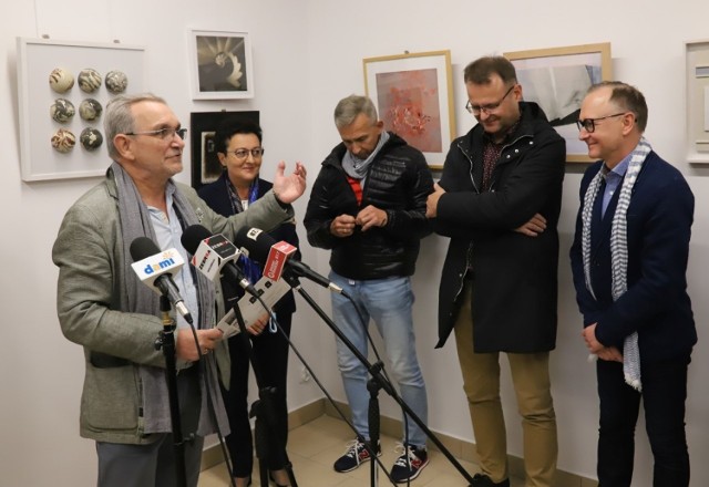 - Rogatka została wyremontowana. Bardzo dziękuję tym, którzy przyczynili się do tego, że galeria z powrotem należy do uniwersytetu – mówił profesor, Andrzej Markiewicz.