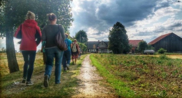 Ostaszewo. W najbliższą sobotę (20 sierpnia)  w miejscowości Ostaszewo odbędzie się spacer z przewodnikiem. Rozpoczęcie wycieczki zaplanowano na godzinę 11.00.