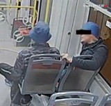 Funkcjonariusze z Rudy Śląskiej zatrzymali sprawców wypchnięcia niepełnosprawnego z tramwaju. Mężczyźni ukrywali się w Chorzowie