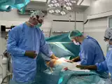 W szpitalu w Wałbrzychu przeprowadzono operację podwójnej mastektomii piersi z ich rekonstruckją, innowacyjną w skali Europy WIDEO, ZDJĘCIA