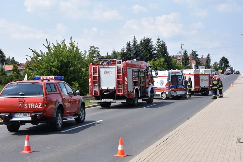 Wypadek przy ulicy Sikorskiego. Samochód ciężarowy zderzył...