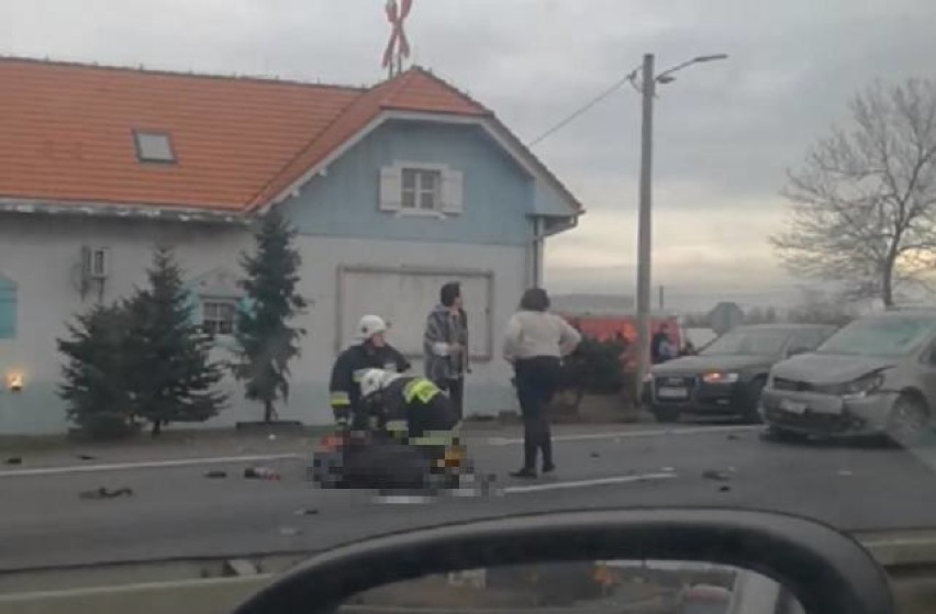 Wypadek na DK 1 w Koziegłowach. Zginął motocyklista