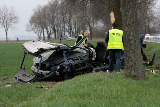 50-letni kierowca zginął na miejscu.