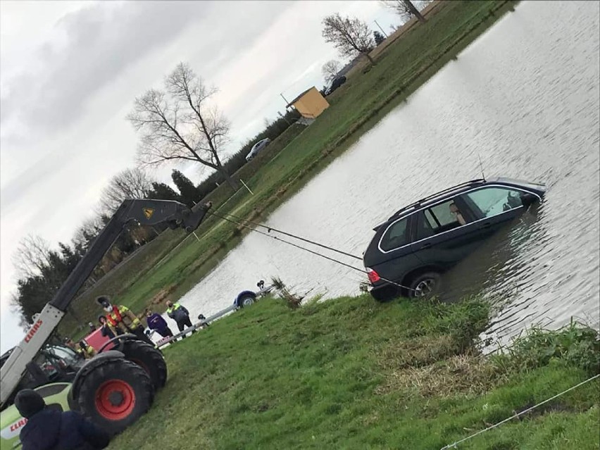 W akcji wzięły udział dwie jednostki ratowniczo-gaśnicze z...