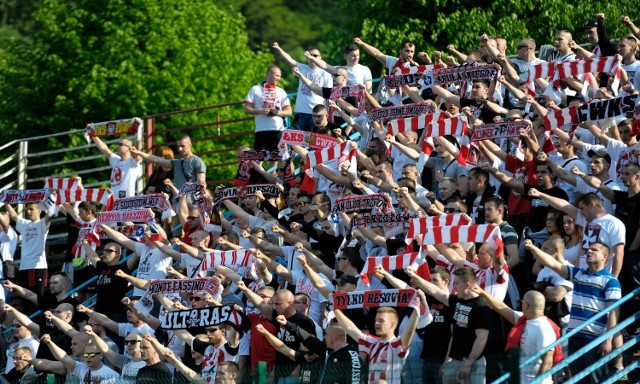 W meczu 31. kolejki III ligi lubelsko-podkarpackiej, Polonia Przemyśl zremisowała u siebie z Resovią Rzeszów 0:0.

