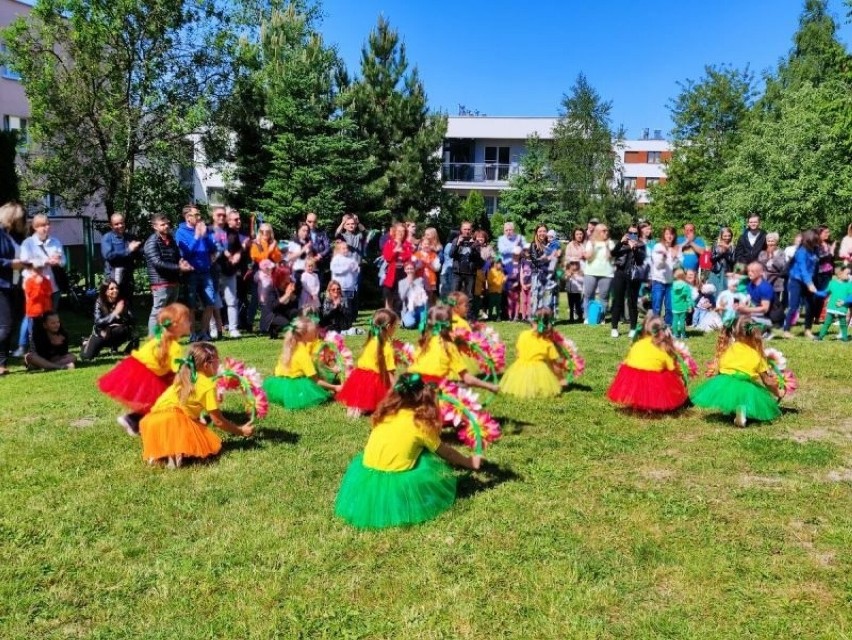 Festyn rodzinny w Przedszkolu Samorządowym numer 14 imienia Marii Kownackiej w Kielcach. Dzieci wspaniale się bawiły. Zobaczcie zdjęcia