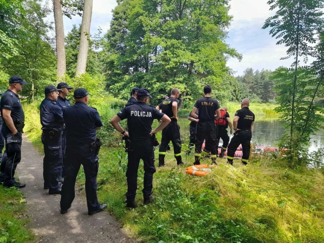 Olkuscy policjanci szkolą się z ratownictwa wodnego